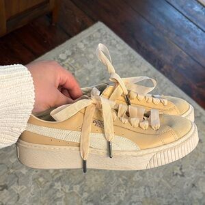 Puma Women's Beige and Off-White Sneakers